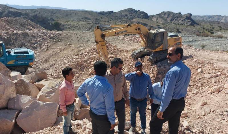 ساخت بخشی از جاده تنگشاه در عنبرآباد با ۳۱۰ میلیارد ریال اعتبار آغاز شد